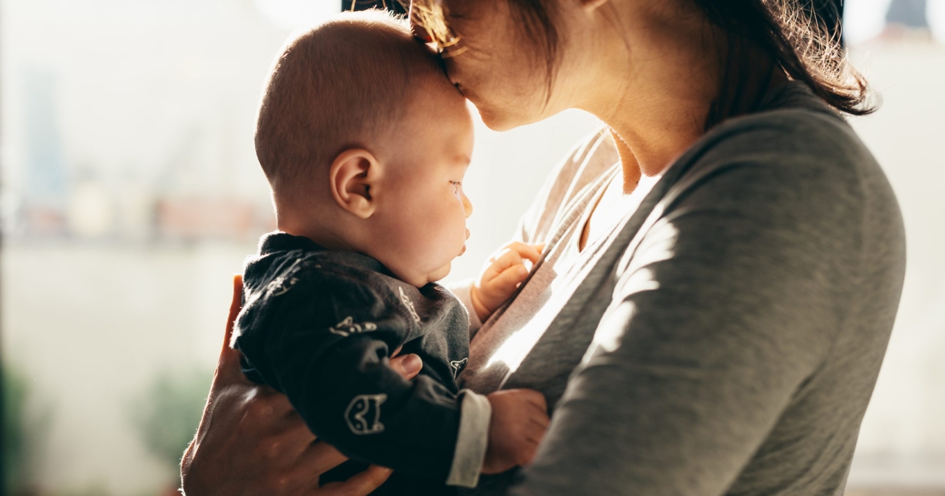 9 Façons par Lesquelles Une Mère Célibataire Répare son Cœur